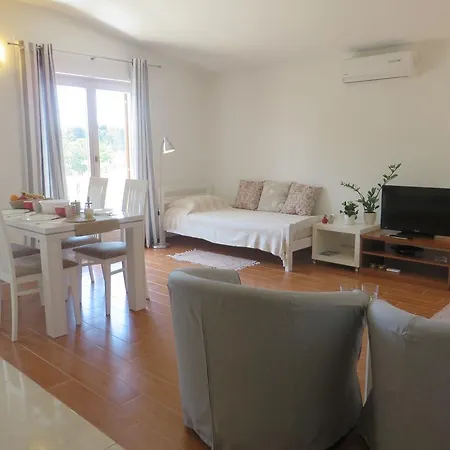 Filipovic Apartments With Pool Biograd Na Moru Exterior photo