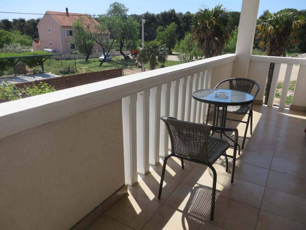 Apartment Filipovic With Pool Biograd Na Moru