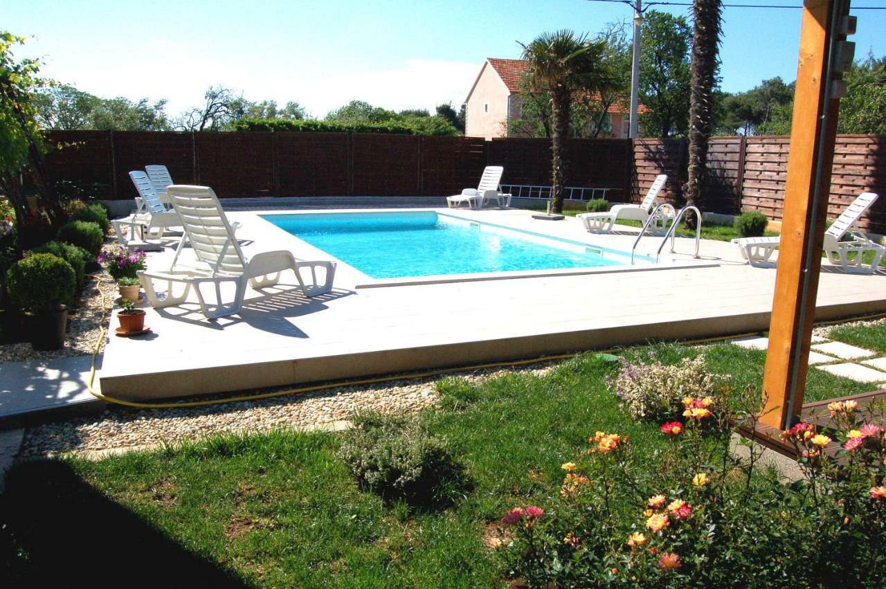 Apartment Filipovic With Pool Biograd Na Moru